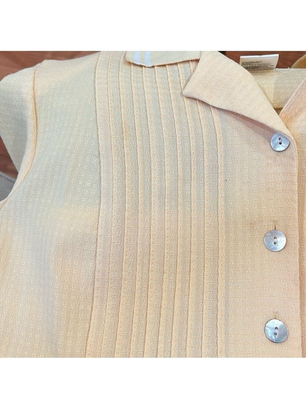 90s 2 PC SUNSHINE YELLOW TEXTURED FABRIC CROPPED POLO TOP & PANT PLAZA SOUTH 12P - Picture 12 of 15